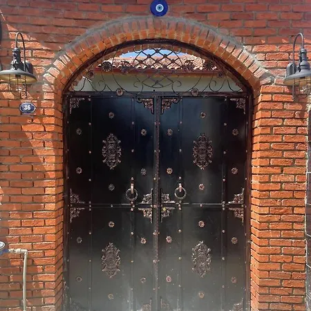 Tarihi Ahsap Villa *